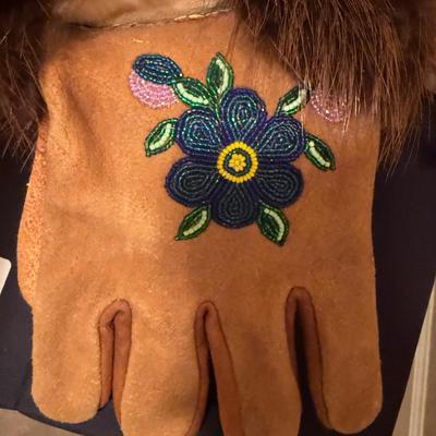 Sale Photo Thumbnail #1135: leather gloves w/beads and fur - colorful beadwork as shown