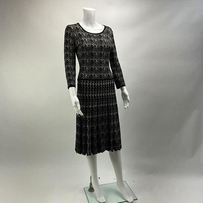 596 Taylor Knit Dress size small
