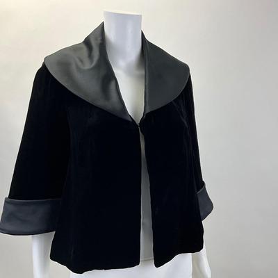 599 New with Tag Badgley Mischka Velvet and Satin Jacket