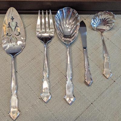 International Deep Silver Silverplate Flatware Set 56 Pieces With Case