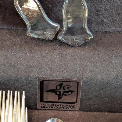 International Deep Silver Silverplate Flatware Set 56 Pieces With Case