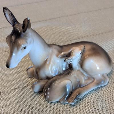 Embassy Fine China NSP Fawn & Doe Figurine