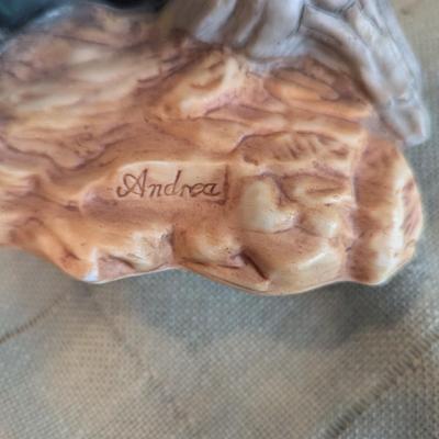 Andrea By Sadek Porcelain Bird Figurine With Rose