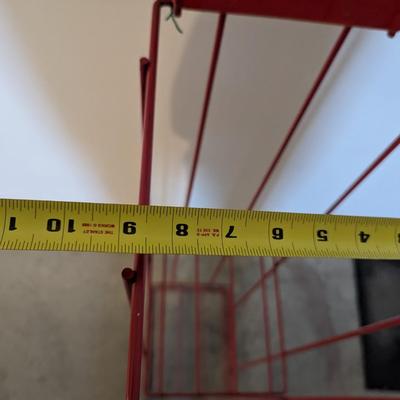 Metal Wire Display Rack 45" Tall
