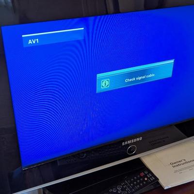 26" Samsung TFT-LCD Television With Remote