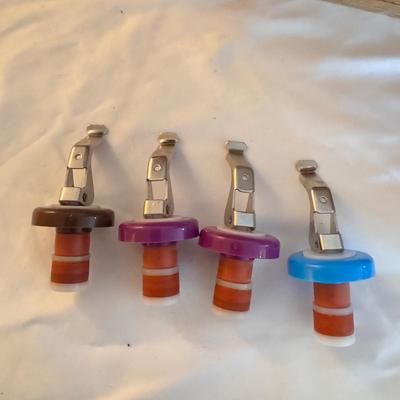 Brookstone, Zig Zag, & More Wine Accessories (BD-DZ)