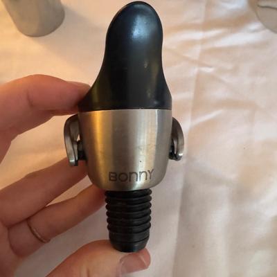 Brookstone, Zig Zag, & More Wine Accessories (BD-DZ)