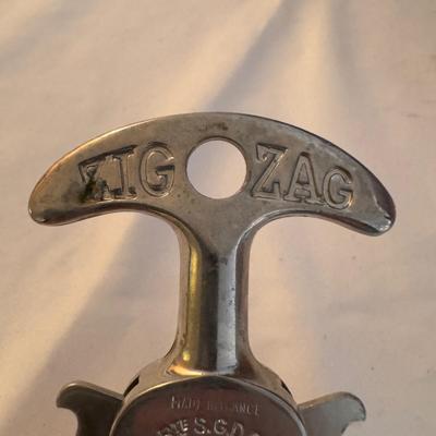 Brookstone, Zig Zag, & More Wine Accessories (BD-DZ)