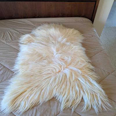 White Sheepskin Rug Choice A