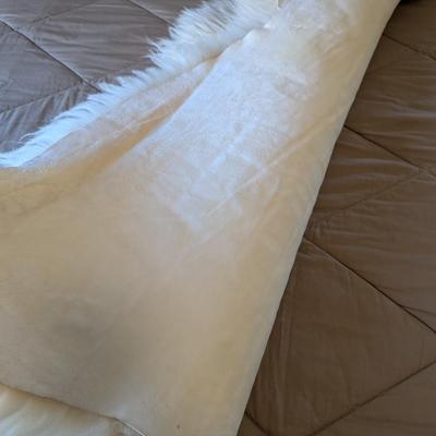 White Sheepskin Rug Choice B