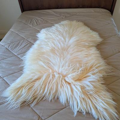 White Sheepskin Rug Choice B