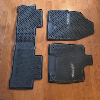 Duck Covers Weather Defender Truck Cover and MDX Rubber Floor Mats (BD-DZ)
