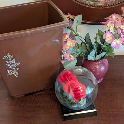 Vintage Bowl-O-Beauty Real Roses Glass Snow Globe Melrose Park & Vintage Flower Waste Basket