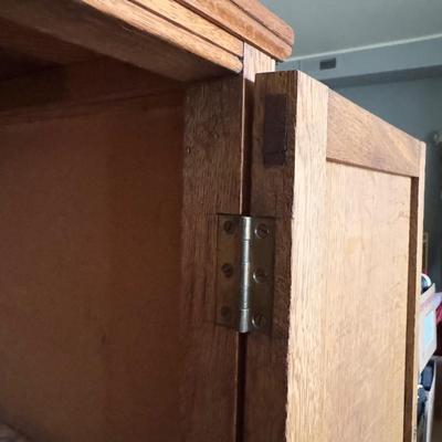 Oak Bar Cabinet (B3-DZ)