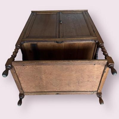 Oak Bar Cabinet (B3-DZ)