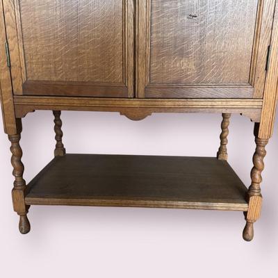Oak Bar Cabinet (B3-DZ)