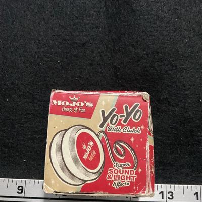 Vintage Yo-Yo sound and light