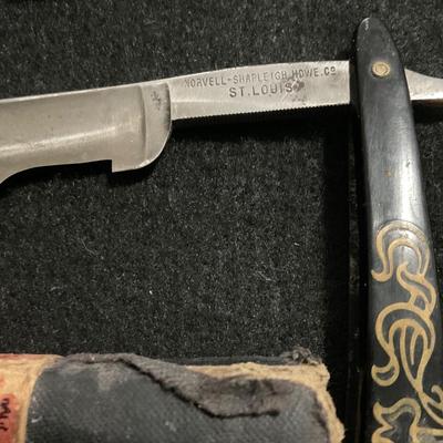 Antique Norvel Straight Edge and Taperette in case
