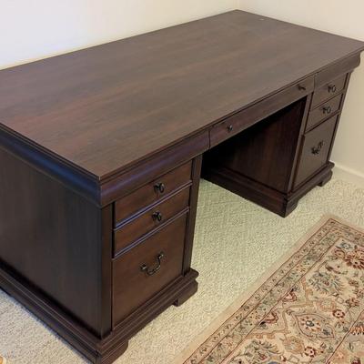 Broyhill Executive Office Desk