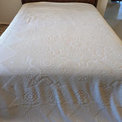 American Made Bates Of Maine Cotton Bedspread Choice 1 Approx 120" x 96"