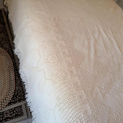 American Made Bates Of Maine Cotton Bedspread Choice 2 Approx 100 1/2" x 78"