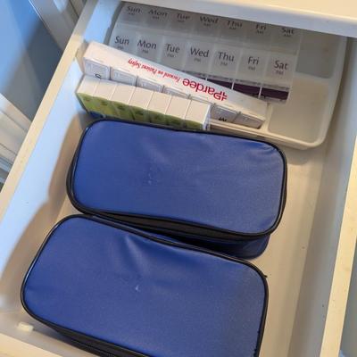 Hall Bath Accessories Phillips Norelco Razor Pill Boxes Cleaning Supplies
