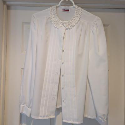 Vintage Judy Bond Shirt Size Small/Medium