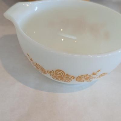 Vintage Pyrex Butterfly Gold Cinderella Nesting Mixing Bowl Set