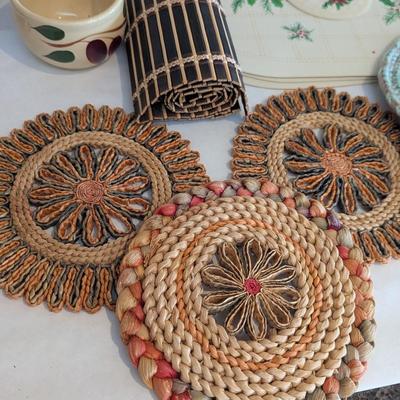 Assortment Of Wicker Pottery & Plastic Decor Vintage Ellingers Agatized Wood Bowls