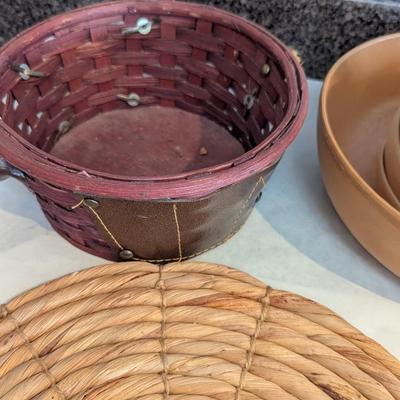 Assortment Of Wicker Pottery & Plastic Decor Vintage Ellingers Agatized Wood Bowls