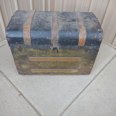 OLD WOODEN TRUNK W/ SHELF AND COMPARTMENTS