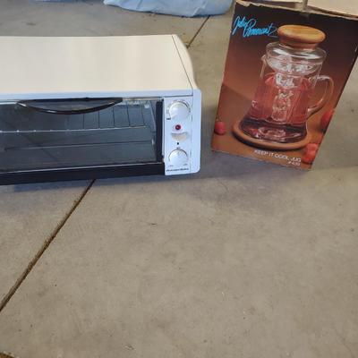 TOASTER OVEN , KEEP IT COOL DRINKING PITCHER
