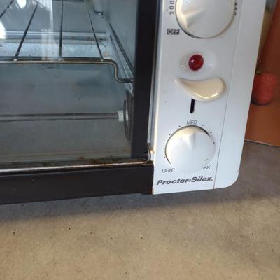 TOASTER OVEN , KEEP IT COOL DRINKING PITCHER