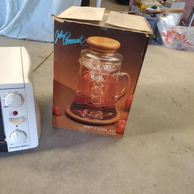 TOASTER OVEN , KEEP IT COOL DRINKING PITCHER