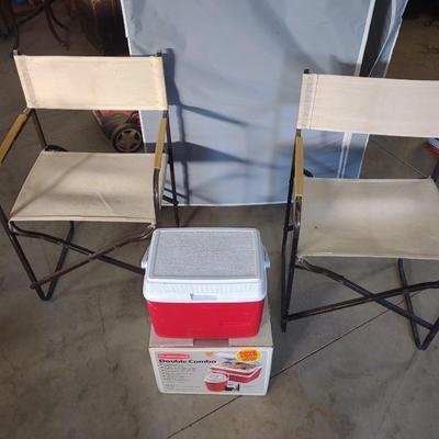 TWO FOLDING CHAIRS AND A BRAND NEW RUBBERMAID COOLER W/ WATER COOLER