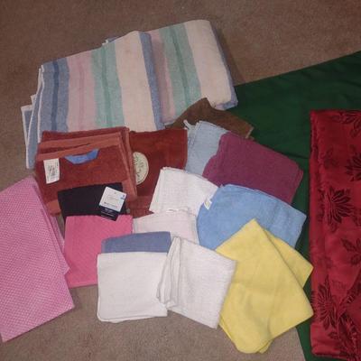 BATH TOWELS, TABLECLOTHS AND WASHCLOTHS