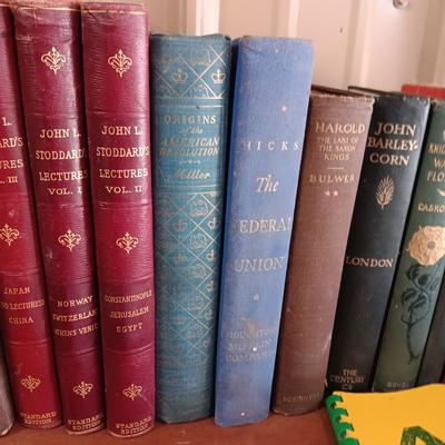 OLD BOOKS & MAGAZINES PLUS WOODEN BOOK ENDS