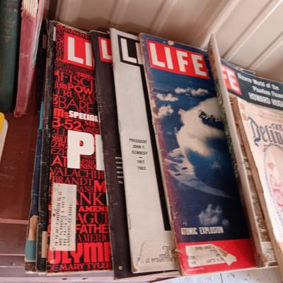 OLD BOOKS & MAGAZINES PLUS WOODEN BOOK ENDS