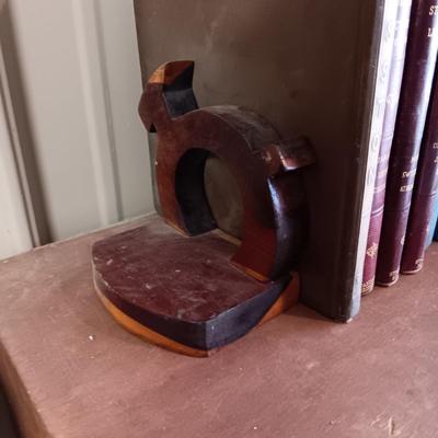OLD BOOKS & MAGAZINES PLUS WOODEN BOOK ENDS