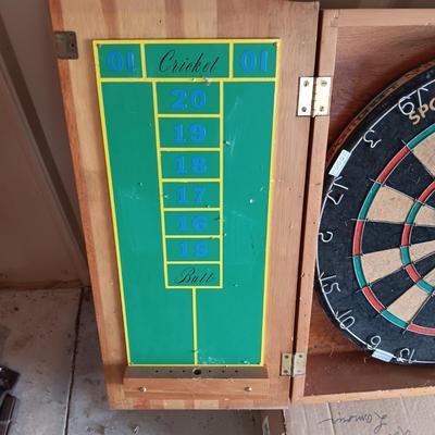 DART BOARD IN A WOODEN WALL HUNG CASE