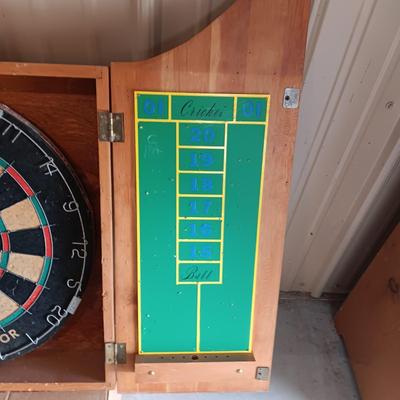 DART BOARD IN A WOODEN WALL HUNG CASE