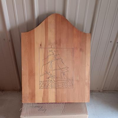 DART BOARD IN A WOODEN WALL HUNG CASE