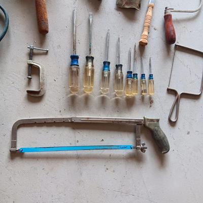 EXTENSION CORD, HAND TOOLS AND SCREWS