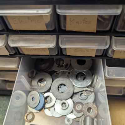 Parts Cabinets With Accessories Including Cans