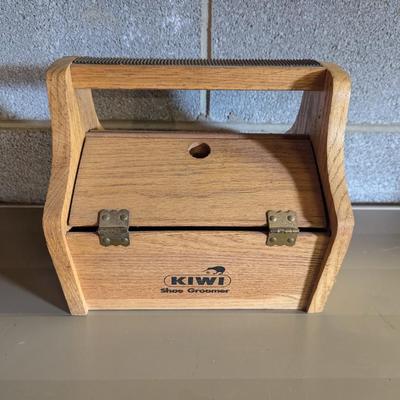 KIWI Shoe Groomer Box Kit