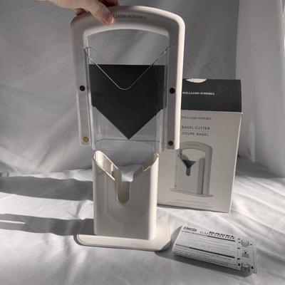 Williams-Sonoma Bagel Cutter and Breville ‘A Bit More’ 2-Slice (B3-DZ)