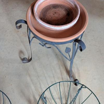 Metal Plant Stands & Hanging Plant Holders