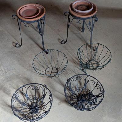 Metal Plant Stands & Hanging Plant Holders