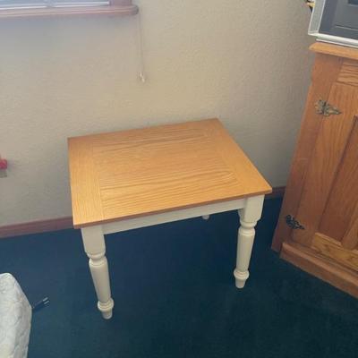 Small table 
