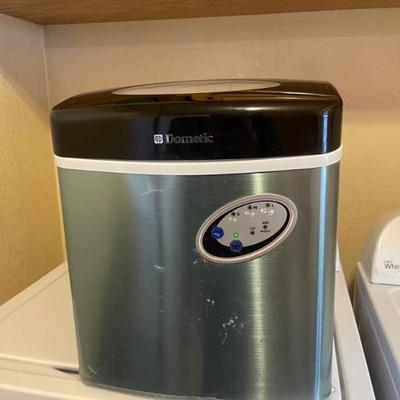 Ice maker 